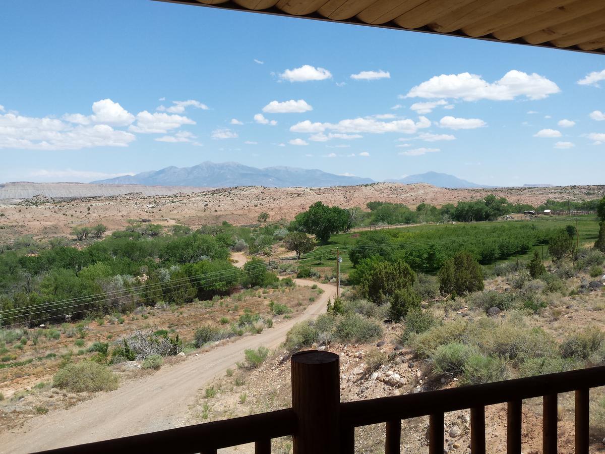 לינה וארוחת בוקר Notom Sunlit Oasis מראה חיצוני תמונה